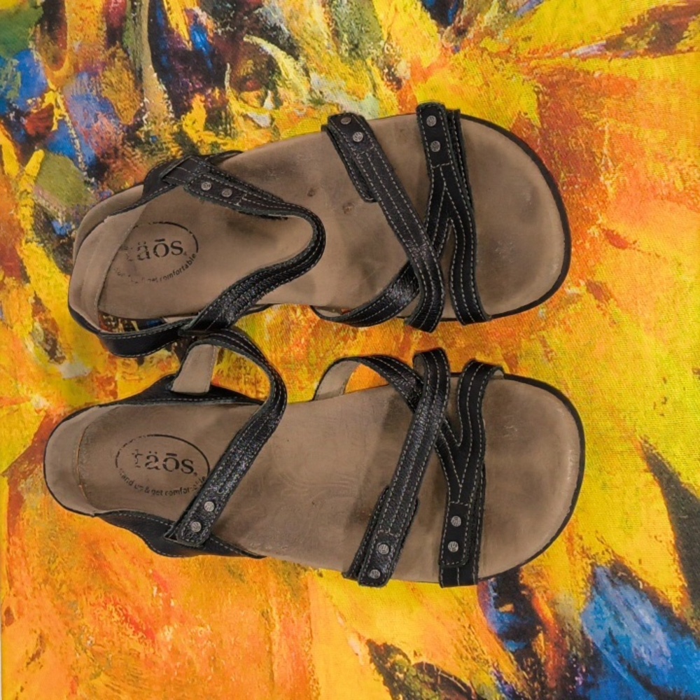 Taos Black Leather Happy Strappy Womens Sandals US Size 10